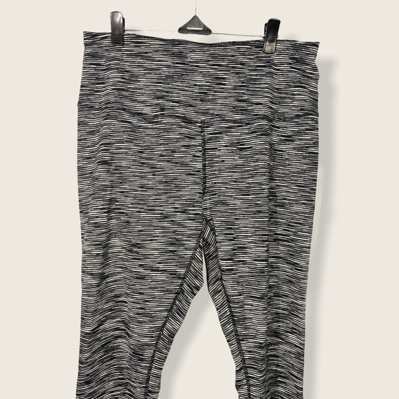 🍋zella Live in Space Dye Leggings size L - Picture 6 of 8